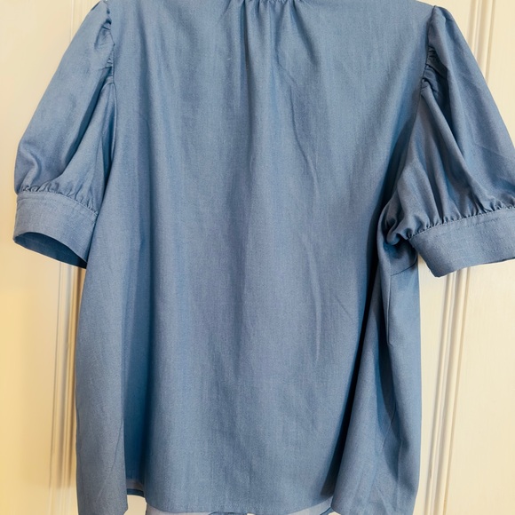 Tuckernuck HYACINTH HOUSE
Chambray & White Embroidery Louisa Blouse XL -like new - Picture 6 of 6